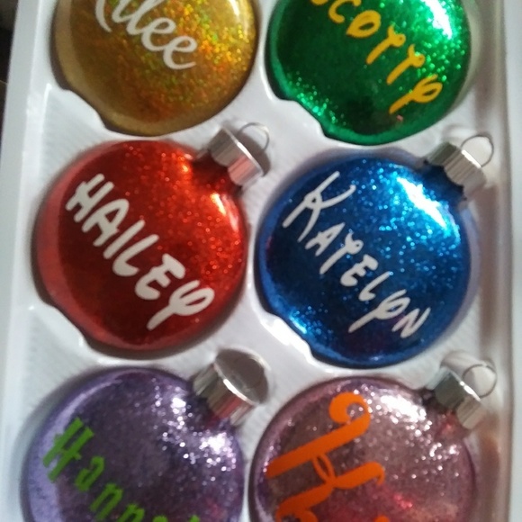Monogrammed ornaments - Picture 2 of 2